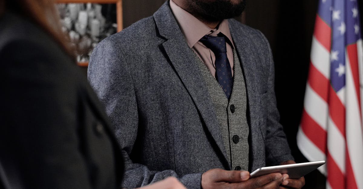 How to Draft Effective Employment Contracts and Agreements