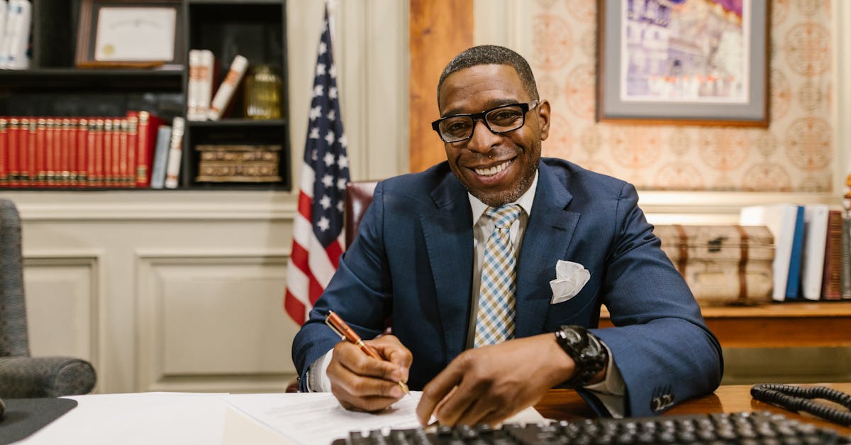 What to Consider When Hiring a Commercial Lawyer for Intellectual Property Disputes